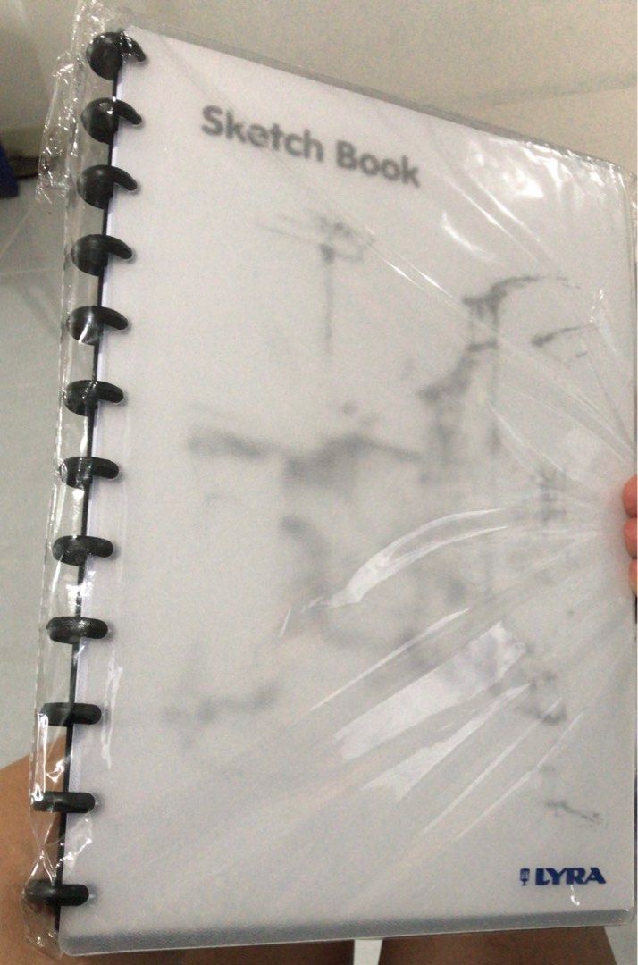 Buku sketsa lyra drawing book A4 isi 30 lembar, Buku & Alat Tulis, Alat Tulis di Carousell