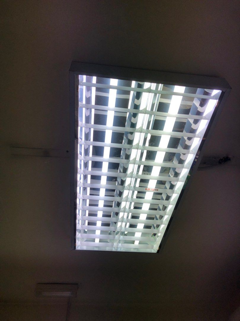 Celling T8 Fluorescent Light Casing 4 x2ft