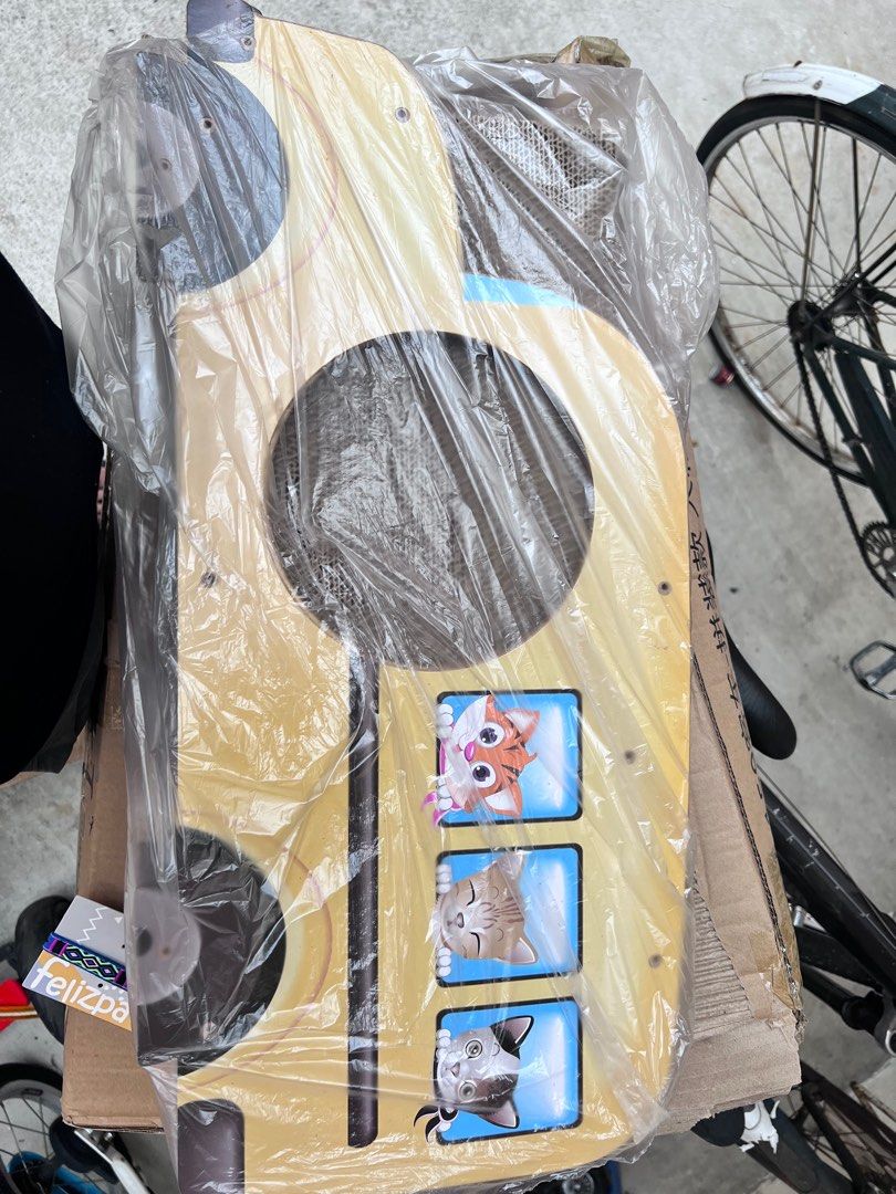 Cat scratching bus, Pet Supplies, Homes & Other Pet Accessories on