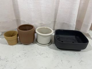 Ceramic pots x4