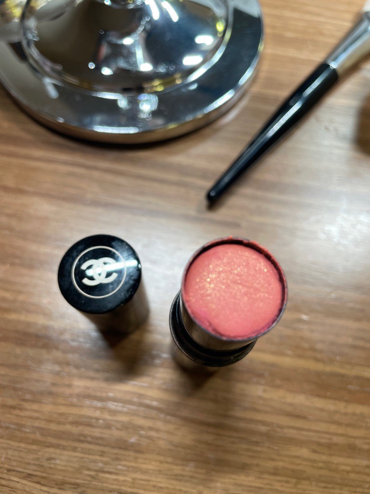 Chanel Blush stick les beiges n . 24, 美容＆化妝品, 健康及美容 皮膚護理, 化妝品 Carousell