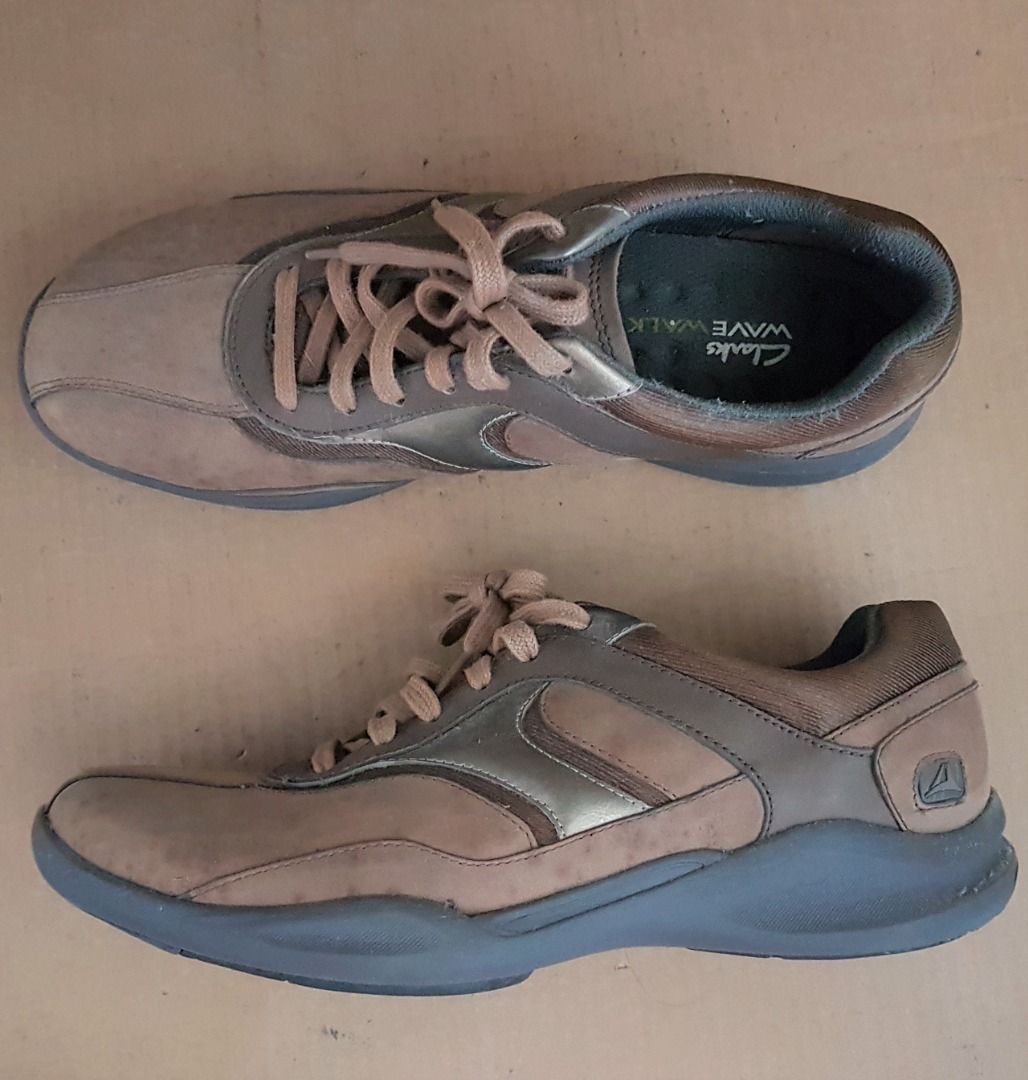 Clarks wave hotsell trek sneaker