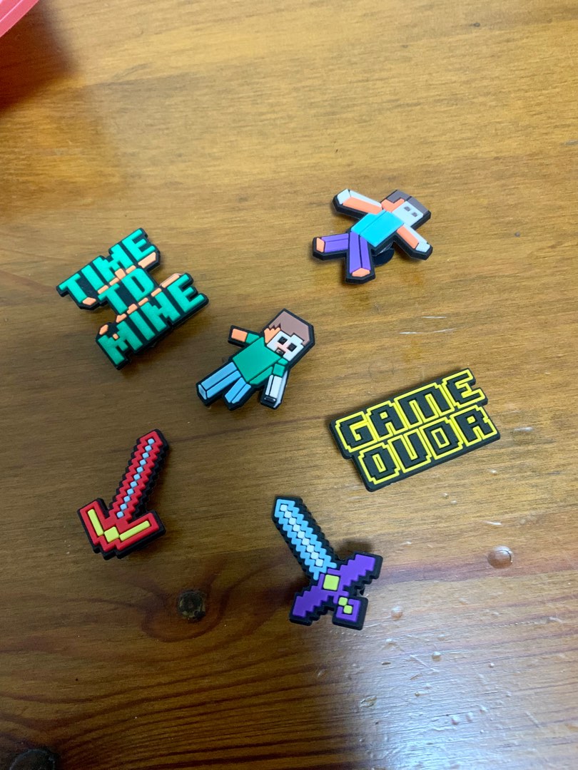 Minecraft online crocs jibbitz
