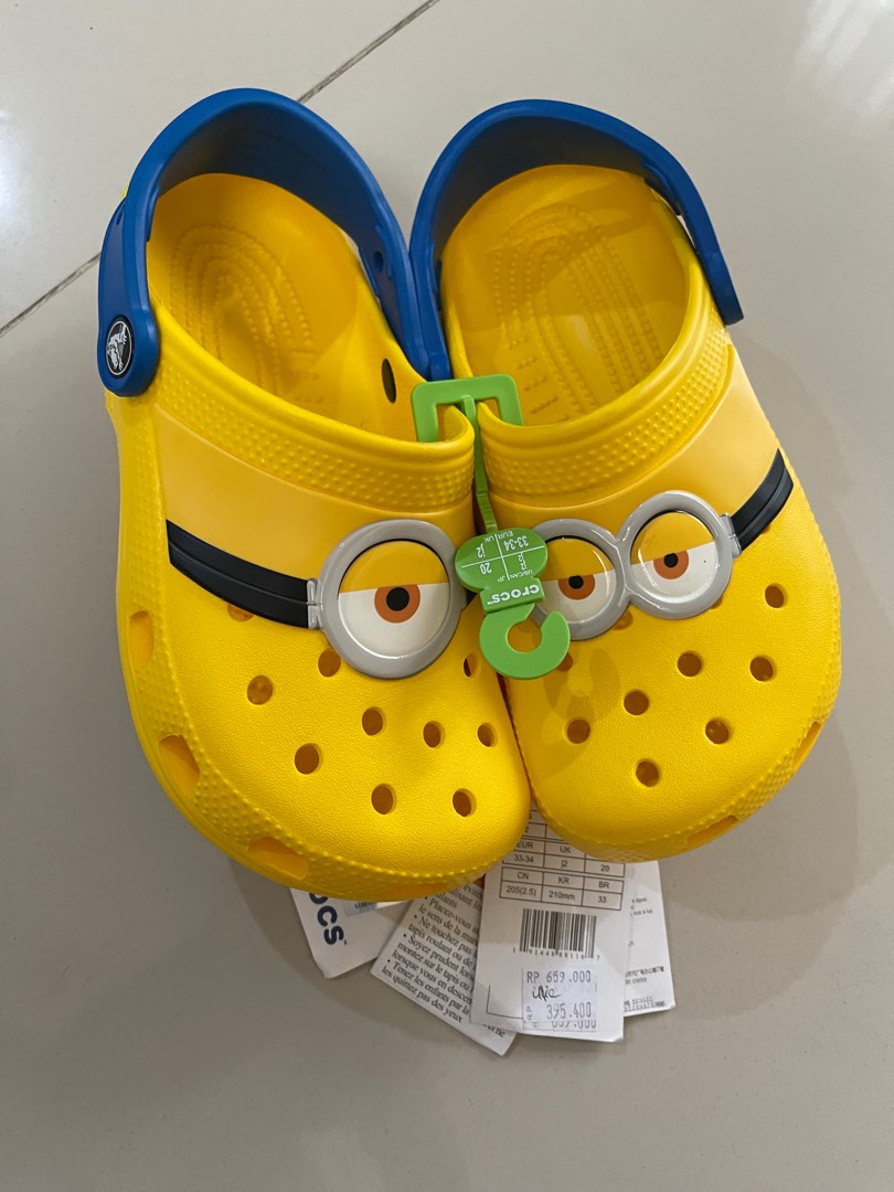 Crocs deals minions original