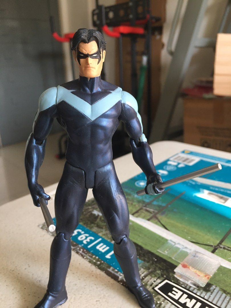 DC Direct Hush Nightwing (Category: Figurines & Statues) located in Manila. Submitted by 888ejwright (Listing ID 1215146455, Image 2). Description: Broken arm 🥲.
