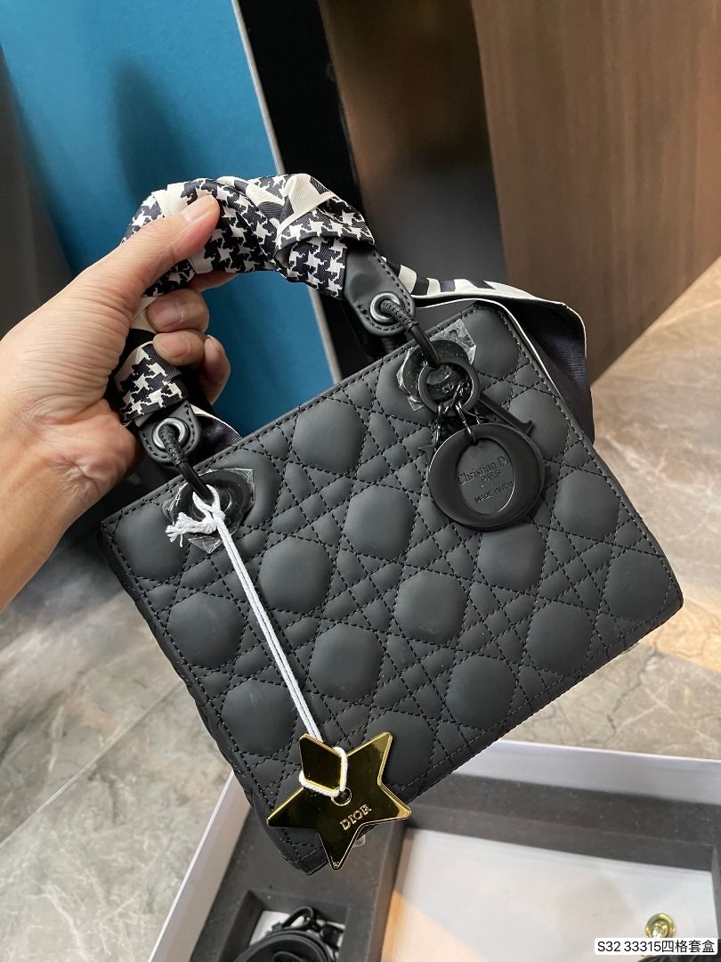 Matte on sale dior bag