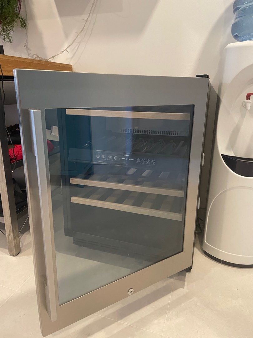 Fisher & Paykel Dual zone control wine cooler 38 bottles, TV & Home