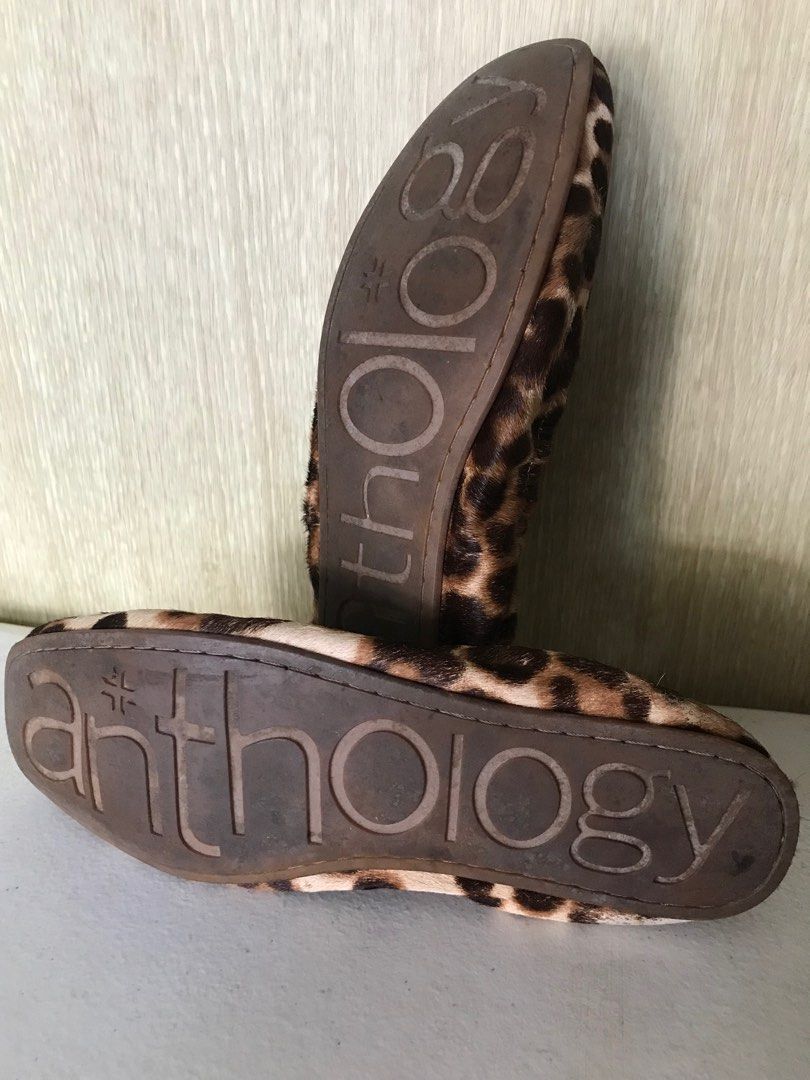 Flat leopard print (Category: Flats & Sandals) located in Famy. Submitted by echolima21 (Listing ID 1215234525, Image 1). Description: Preloved comfy leopard print flat Shoe rack clean up Size 7.