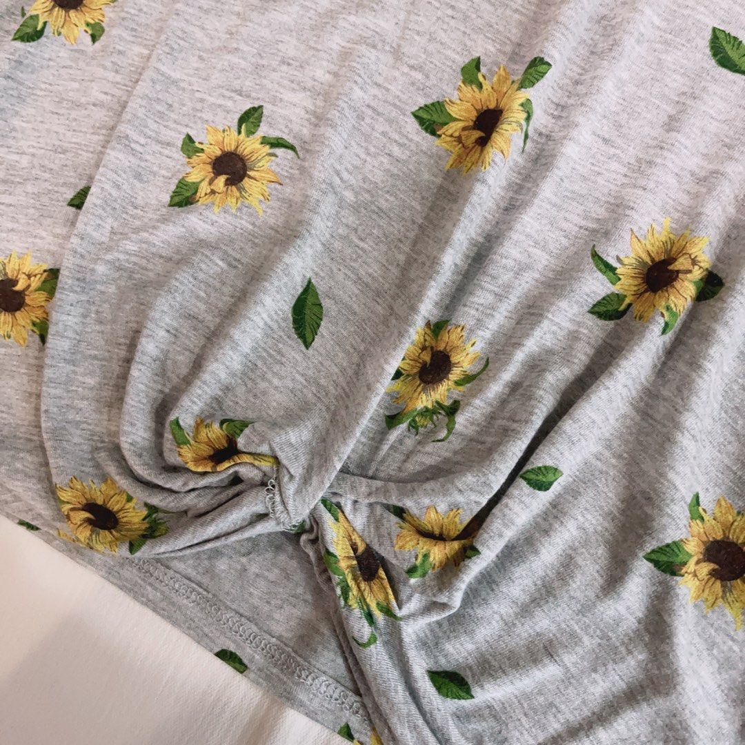 💙Soft Cotton Floral Top, Women's Fashion, Tops, Other Tops on Carousell