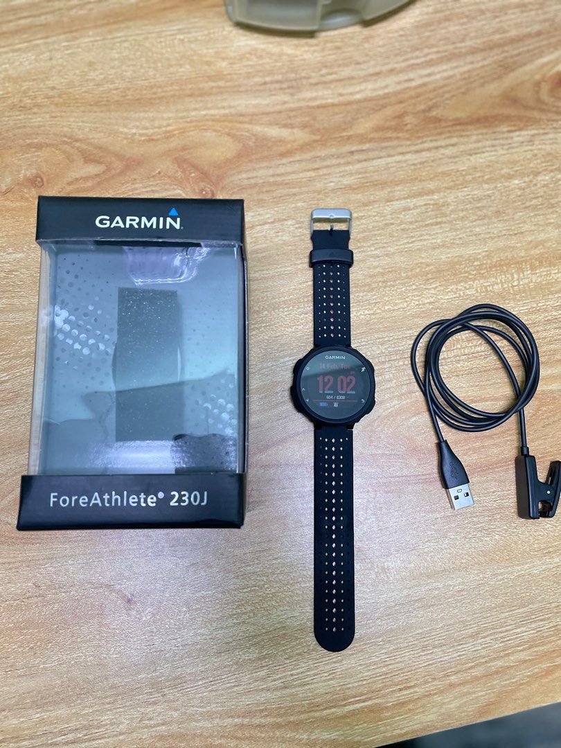 売り切れ必至！ GARMIN ForeAthlete230J ウォーキング・ランニングウェア