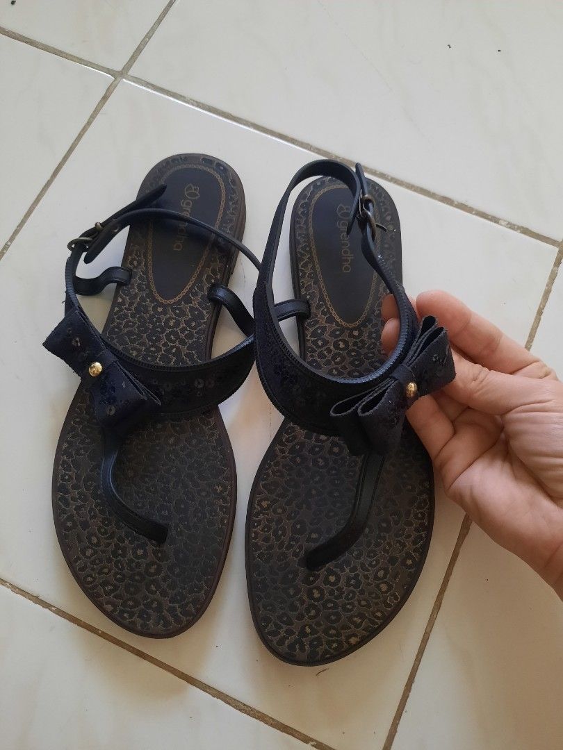 grendha jelly sandals