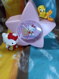 Hello Kitty  desk clock  5"