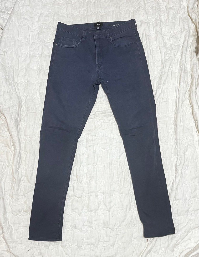 H&M skinny jeans (Category: Jeans) located in Makati City. Submitted by aleeli (Listing ID 1215246909, Image 1). Description: Decluttering: H&M skinny jeans Waist: 29-30 Lightly used Please see last pic for the issue.