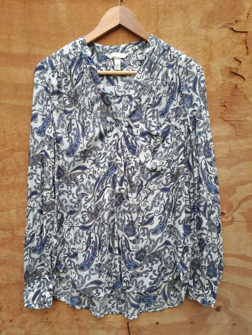 H&m paisley blouse discount