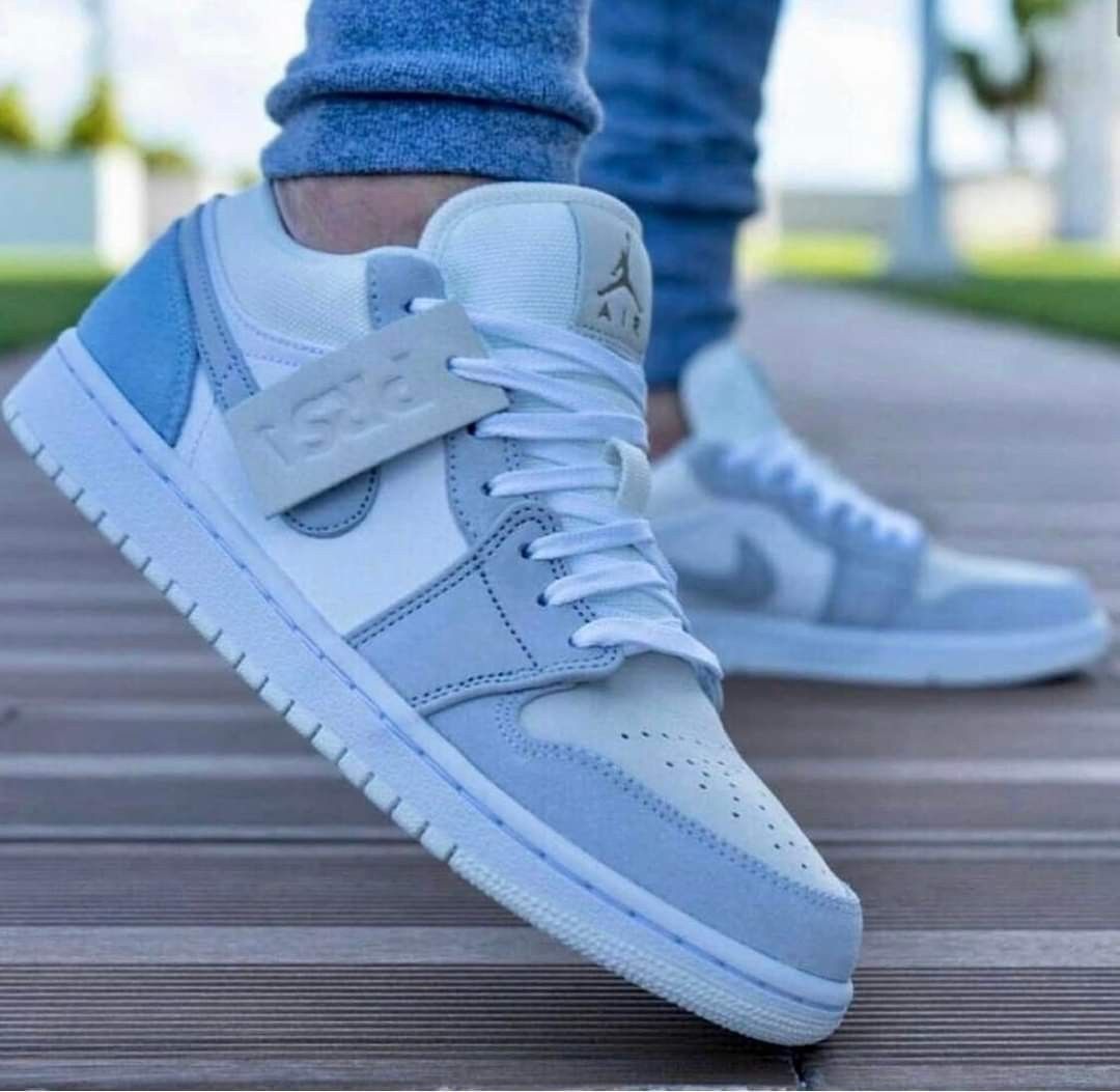 j1 low paris price