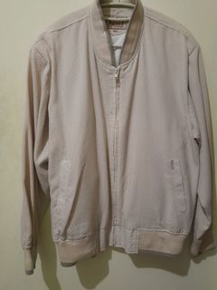 Jaket kotak bomber
