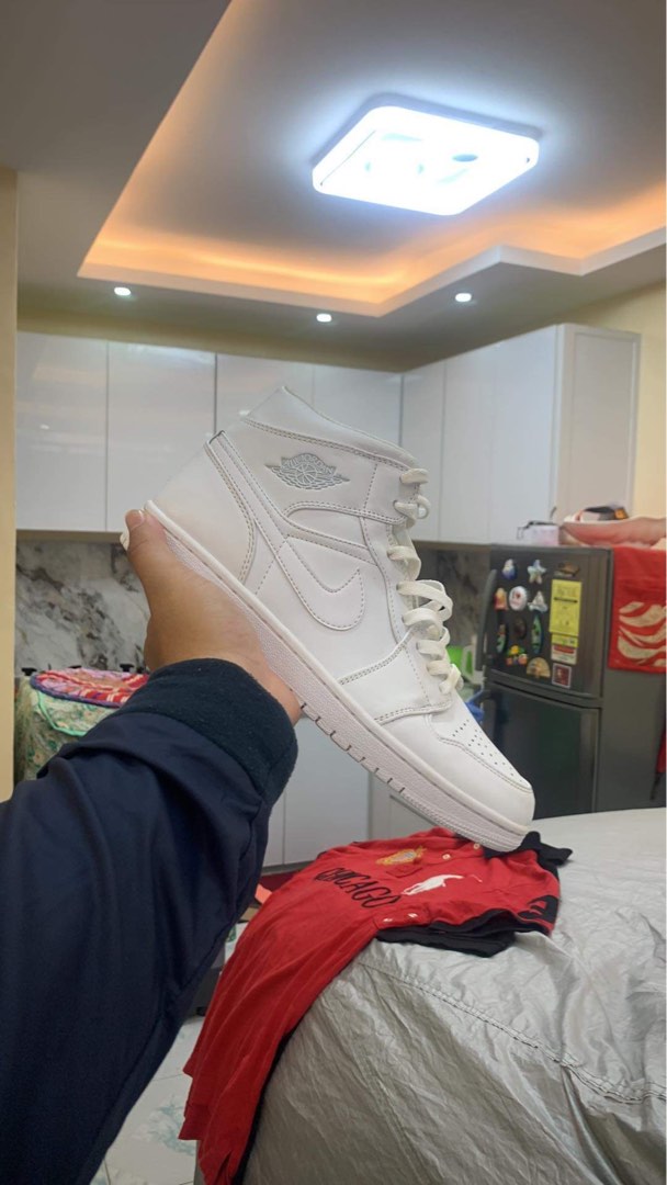 triple white jordans 1