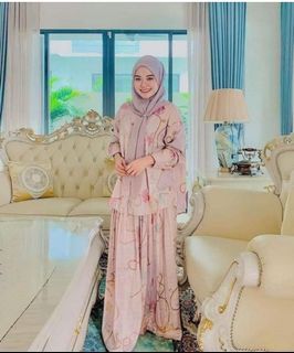 LEEYANARAHMAN Preloved Milaya Bestie Size L (LIKE NEW)