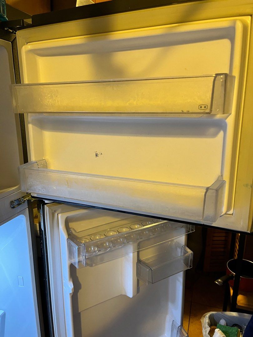 LG Inverter Linear Refrigerator, 家庭電器, 廚房電器, 雪櫃及冰櫃 Carousell