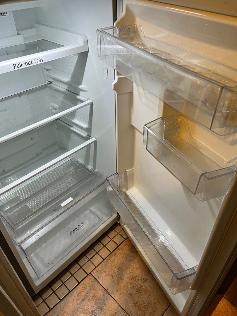 LG Inverter Linear Refrigerator, 家庭電器, 廚房電器, 雪櫃及冰櫃 Carousell