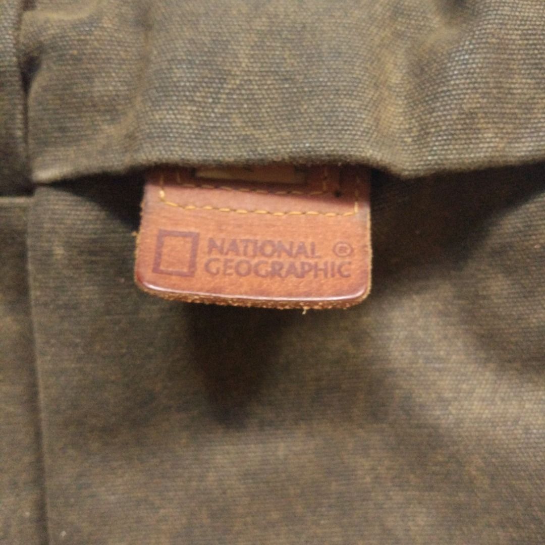 National Geographic Medium Satchel (Category: Camera Bags & Carriers) located in Pasay City. Submitted by denimdude.ph (Listing ID 1215228355, Image 3). Description: .