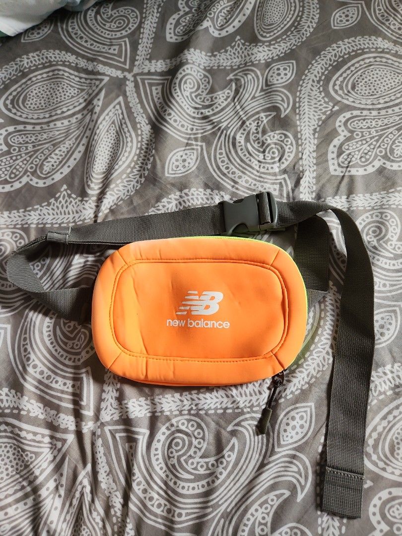 New Balance Runners Belt Bag, Men's Fashion, Bags, Belt bags, Clutches