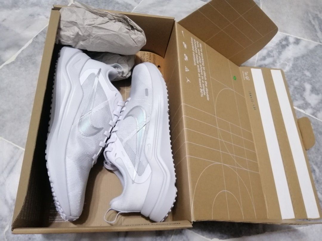 Women's nike size 12 wide sale