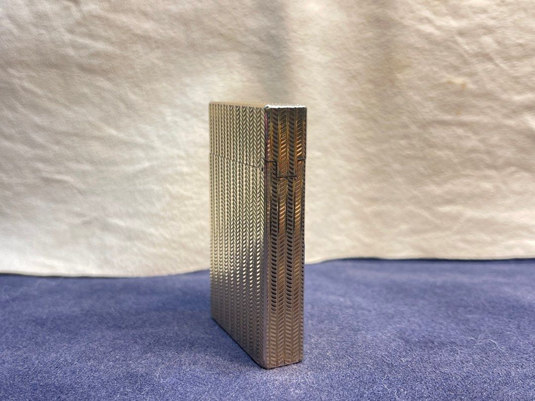 Original ST Dupont ( Gold colour S.T Dupont lighter / ligne 2 / line 2