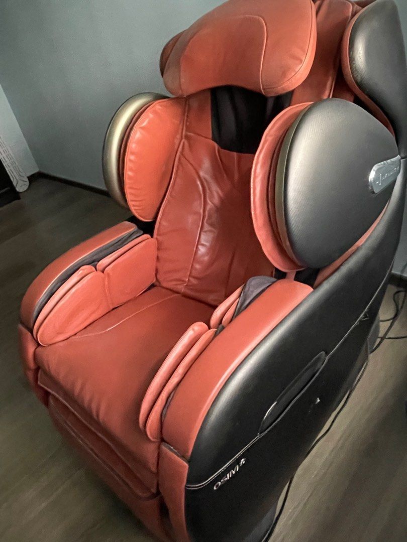 Osim Uifinity massage chair, Health & Nutrition, Massage Devices on