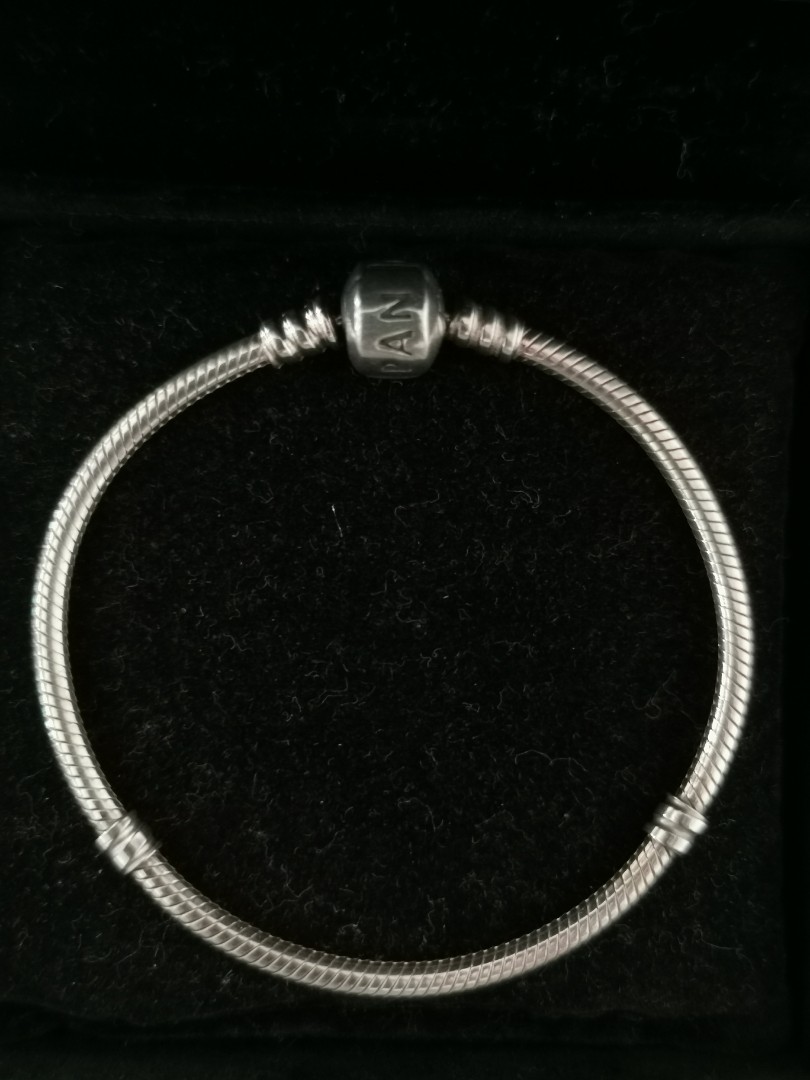 Pandora barrel clasp silver bracelet 18cm, Women's Fashion, Jewelry ...