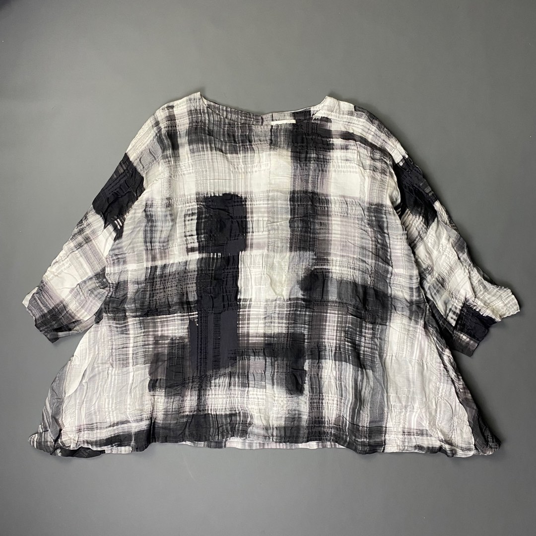 PLANTATION by Issey miyake wool top