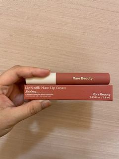 RARE BEAUTY Lip Soufflé in Kindness