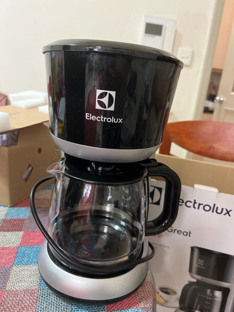 Rarely used Electrolux coffee machine, TV & Home Appliances, Kitchen
