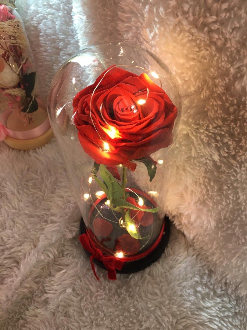 Real preserved enchanted rose (Category: Flowers & Bouquets) located in Bulacan. Submitted by nathariashoppe (Listing ID 1215140790, Image 2). Description: Pick up/ delivery via lalamove.
