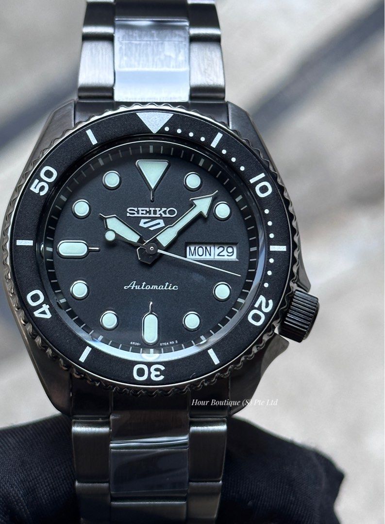 Seiko 5 Polished PVD Black Case & Bracelet Men's Automatic Casual Watch  SRPD65 SRPD65K1, Men's Fashion, Watches & Accessories, Watches on Carousell