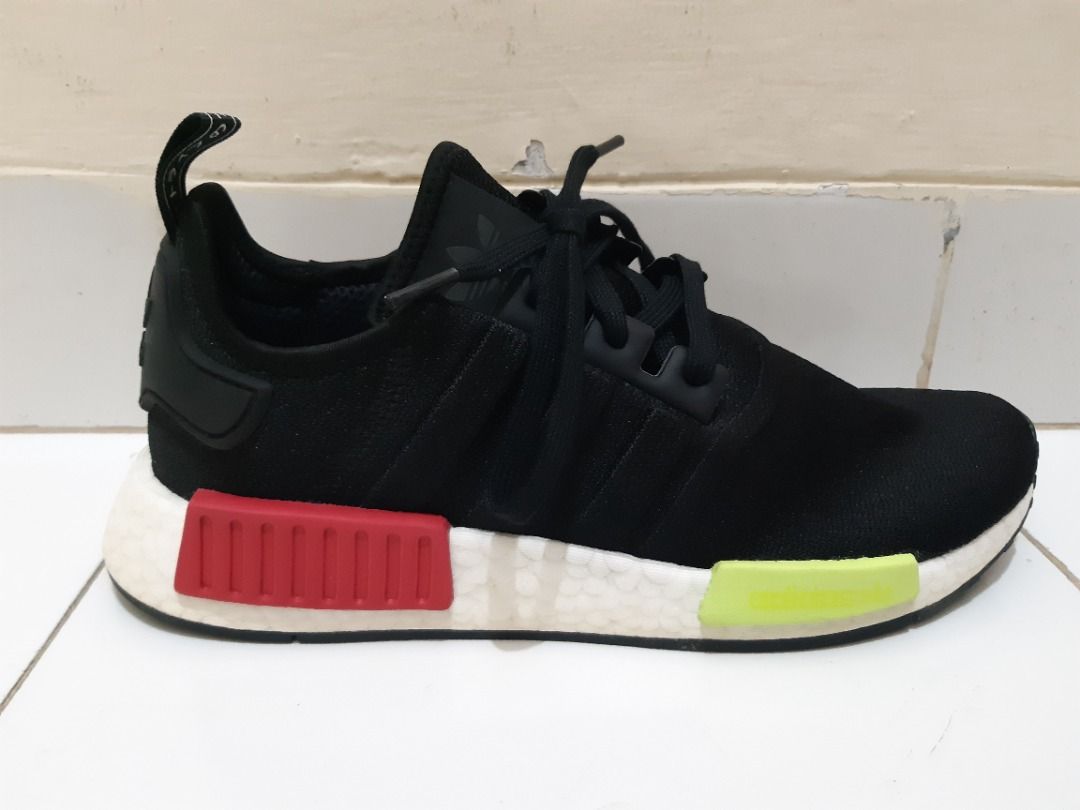 Sepatu Adidas NMD R1 Embossed Stripes Fesyen Pria Sepatu