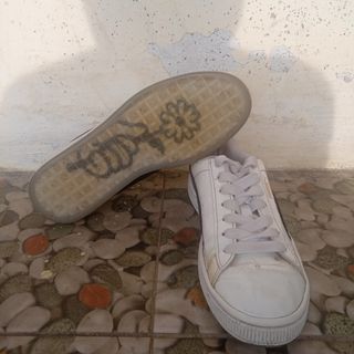 Sepatu Puma x BTS preloved