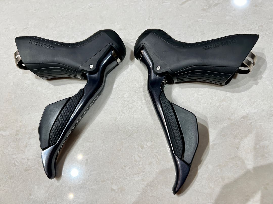 Shimano Ultegra Di2 STR8070 Shifters for Hydraulic Disc Brakes, Sports