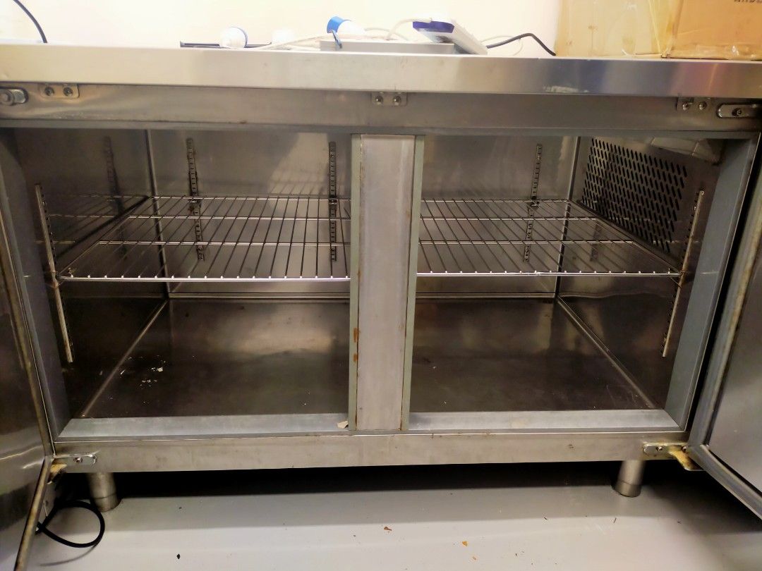 Table Top Chiller Halal (2 Door), TV & Home Appliances, Kitchen