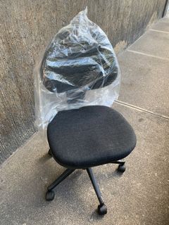 [USED] Black Fabric Adjustable Wheeled Office Study Chair
