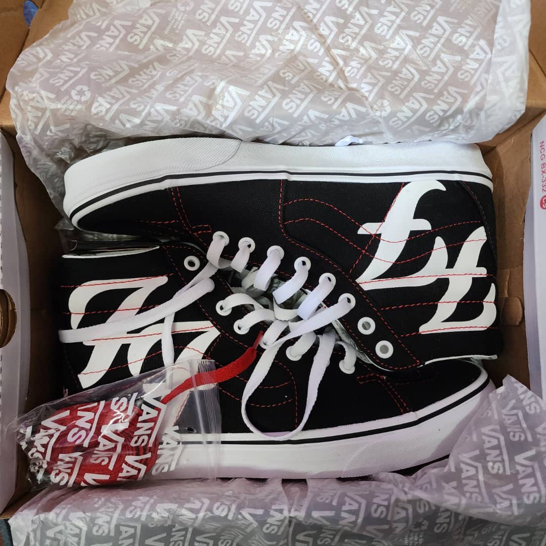 Foo fighters converse new arrivals