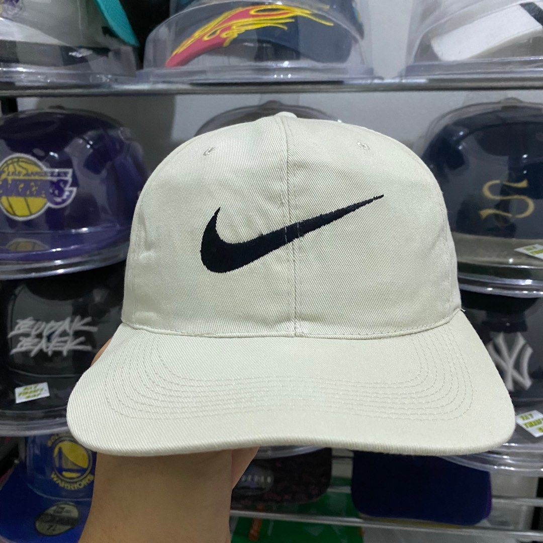 Nike big store swoosh cap