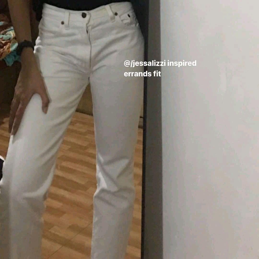 White Levi's Ribcage Buttonfly Jeans (Category: Jeans) located in Taguig. Submitted by jdeclutter__ (Listing ID 1215187376, Image 1). Description: with white faint yellow stains, not noticeable when worn. authentication not guaranteed. straight cut waist 27 length 36.