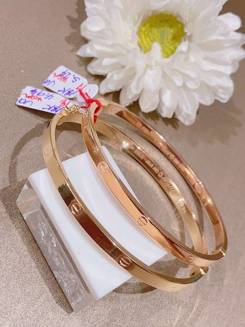 18k Japan Gold Bangle on Carousell