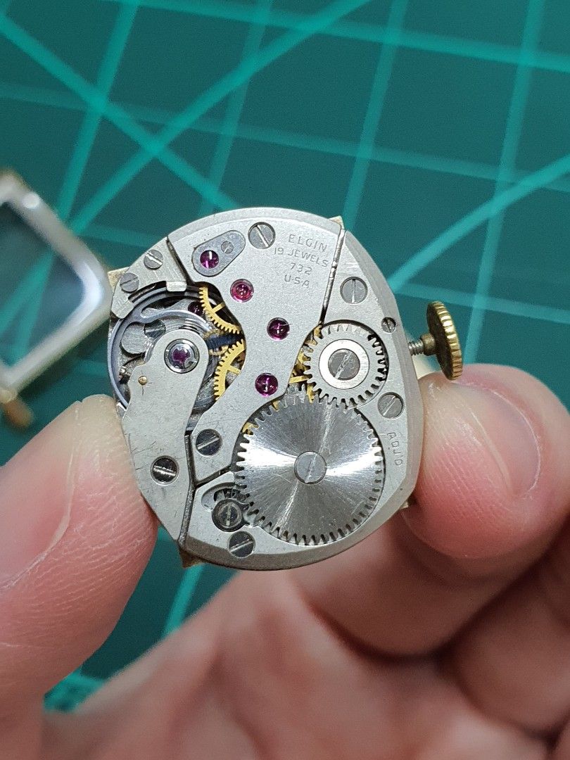 Elgin online rectangular watch
