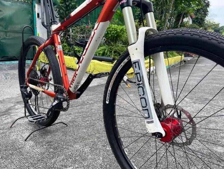 Trek hotsell 6000 2010