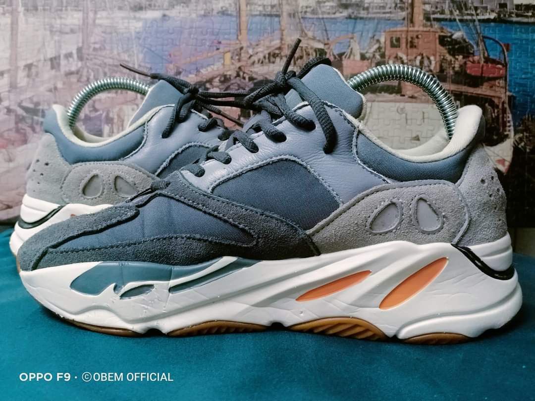 Adidas Yeezy boost 700 Magnet