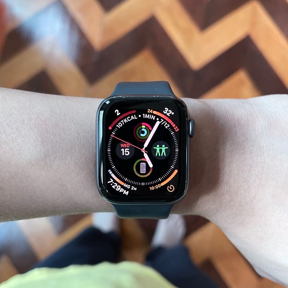 Series 4 hot sale 44mm cellular