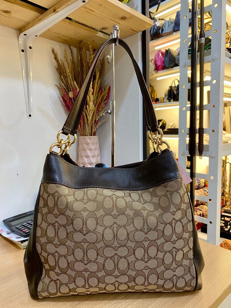 Lexy shoulder bag in signature jacquard sale