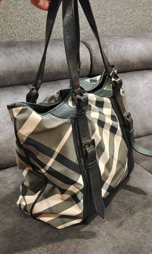 Burberry victoria beat check tote hot sale